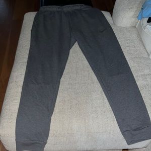 Men’s size medium dri fit jogger sweatpants